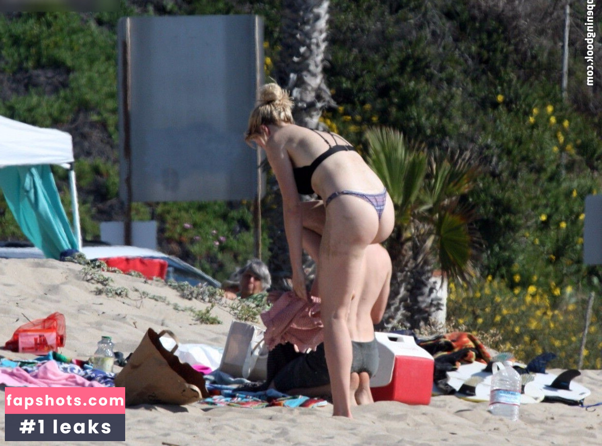 Ireland Baldwin gallery photo #78
