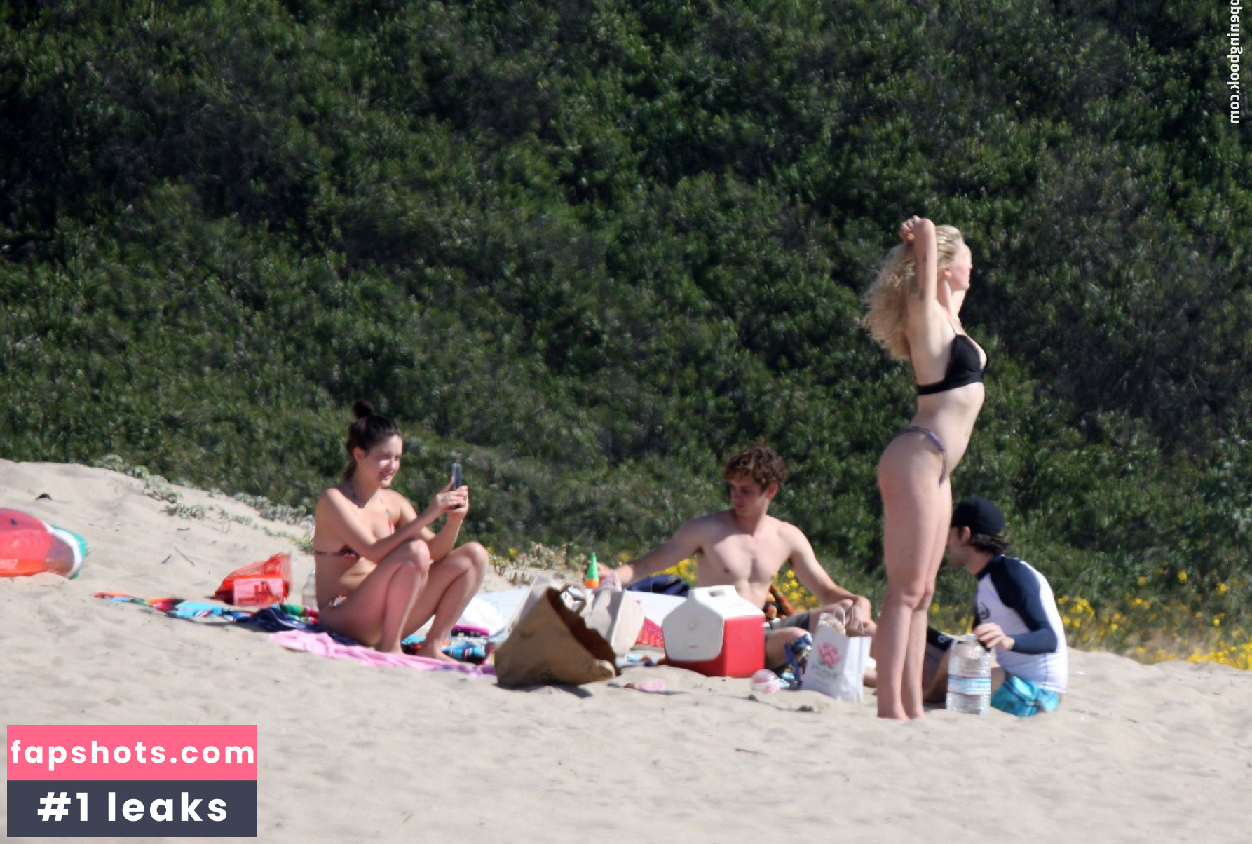 Ireland Baldwin gallery photo #782