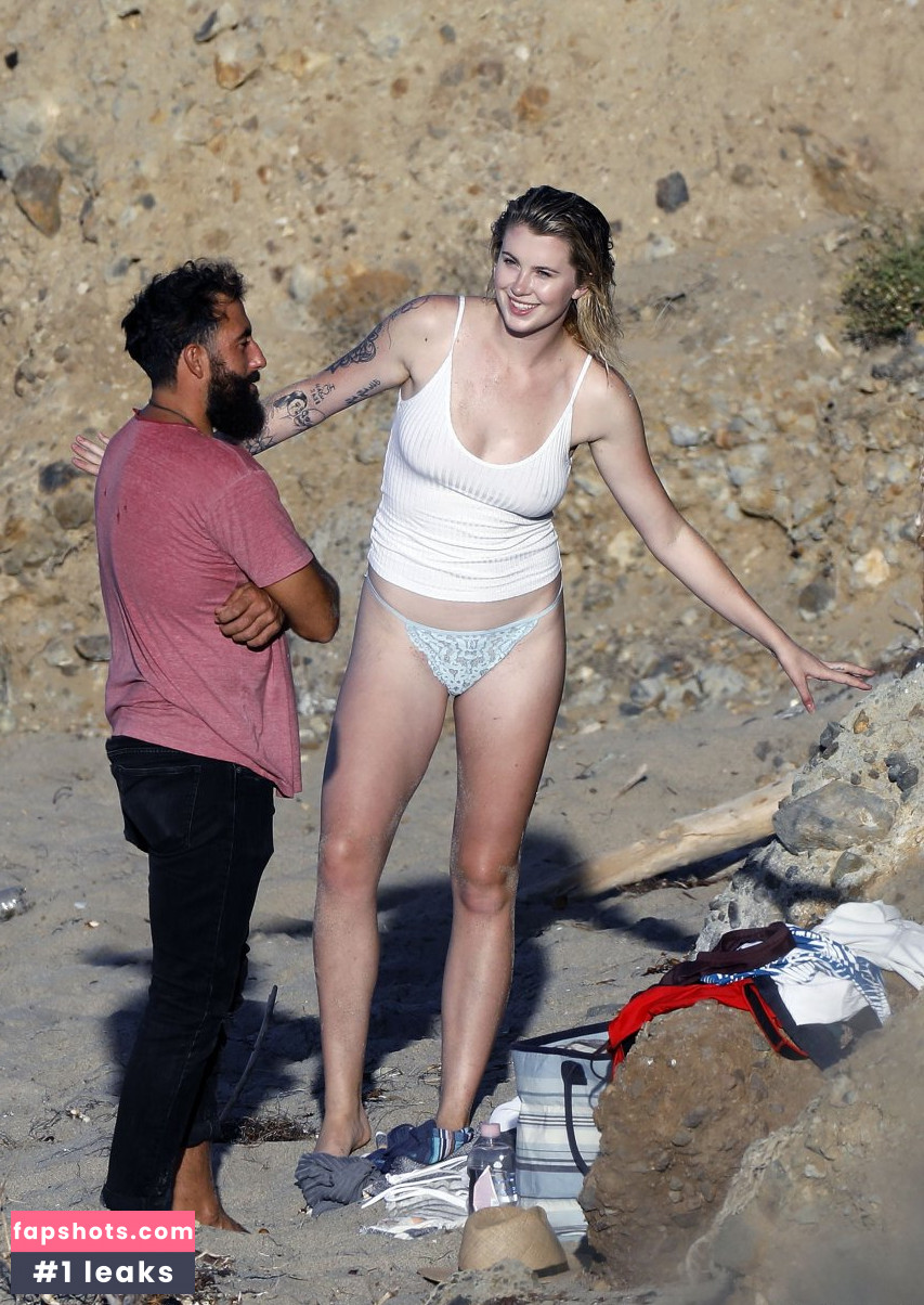 Ireland Baldwin gallery photo #788