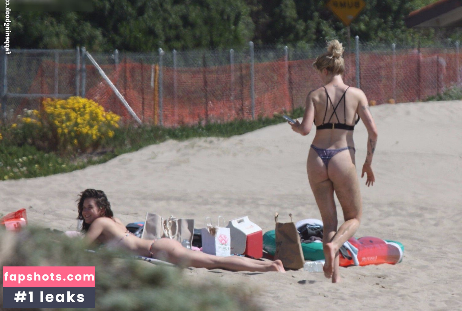 Ireland Baldwin gallery photo #81
