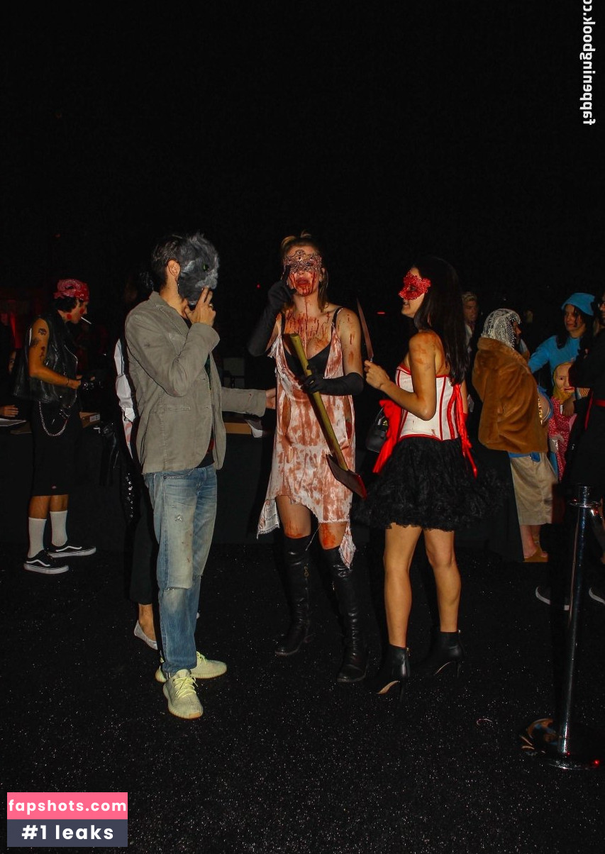 Ireland Baldwin gallery photo #853