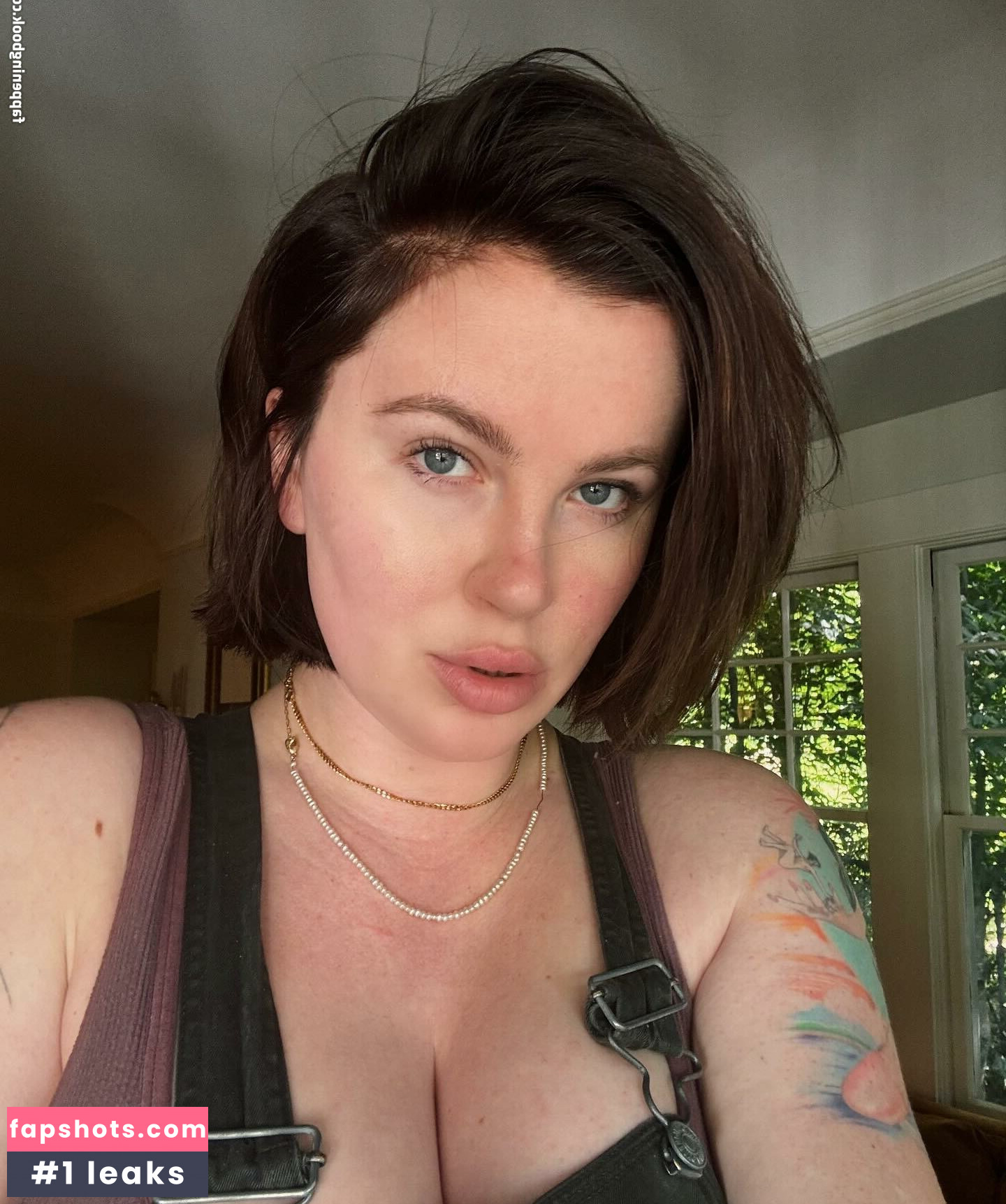 Ireland Baldwin gallery photo #99