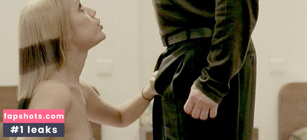 Irene Montalà gallery photo #9