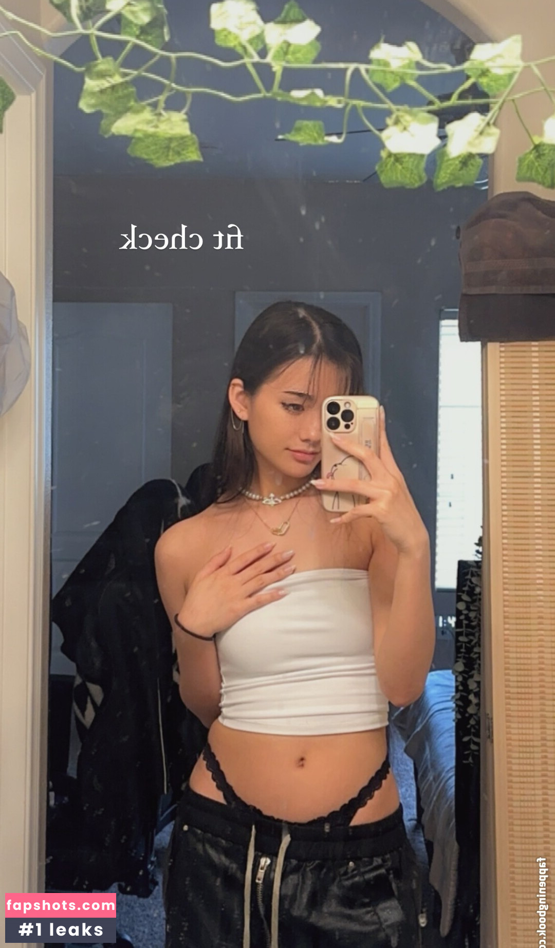 Irene Wong gallery photo #16