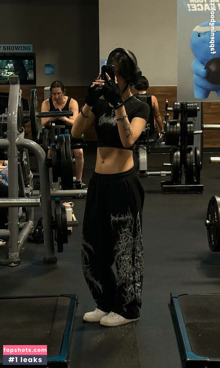 Irene Wong gallery photo #3