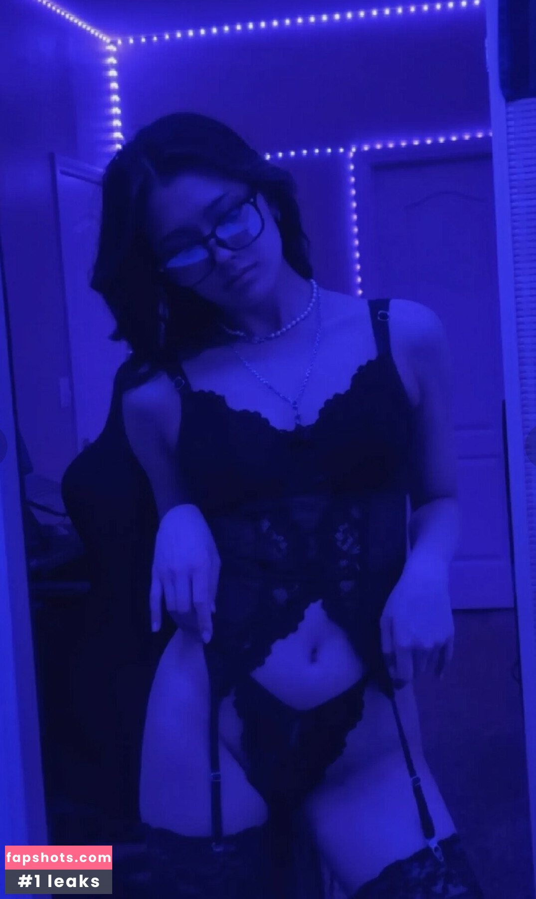 Irene Wong gallery photo #8