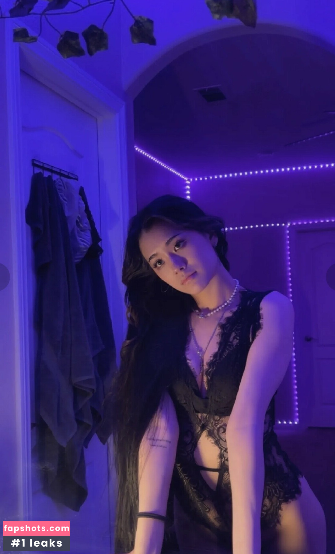 Irene Wong gallery photo #9