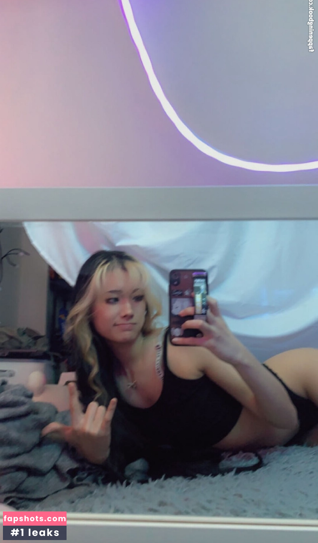 Irene Wong gallery photo #10