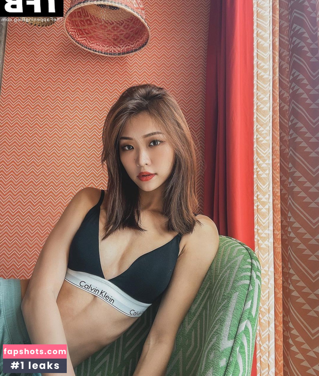 Irene Zhao gallery photo #15