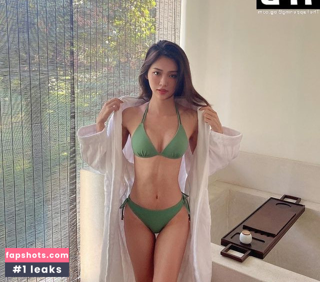 Irene Zhao gallery photo #23