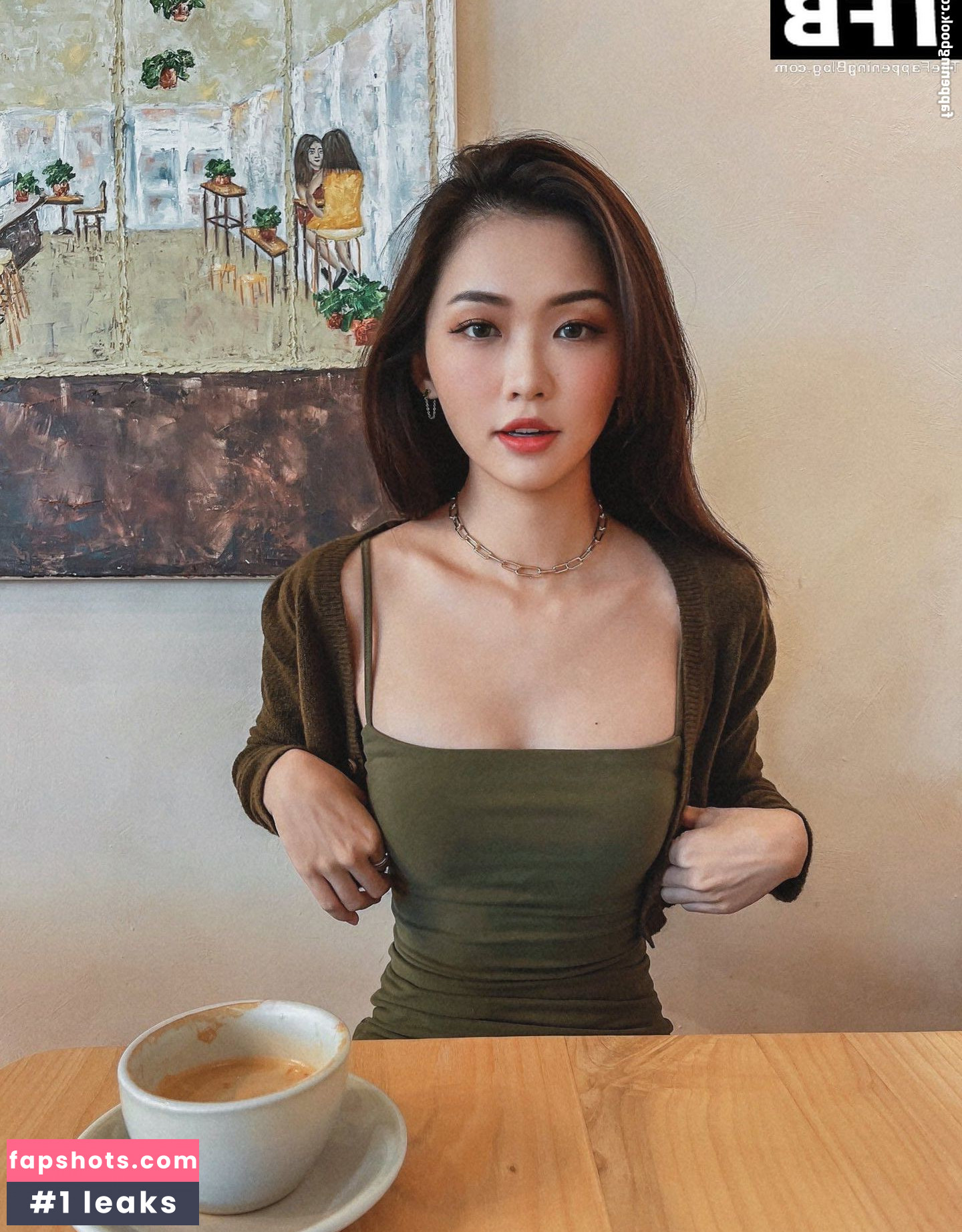 Irene Zhao gallery photo #26