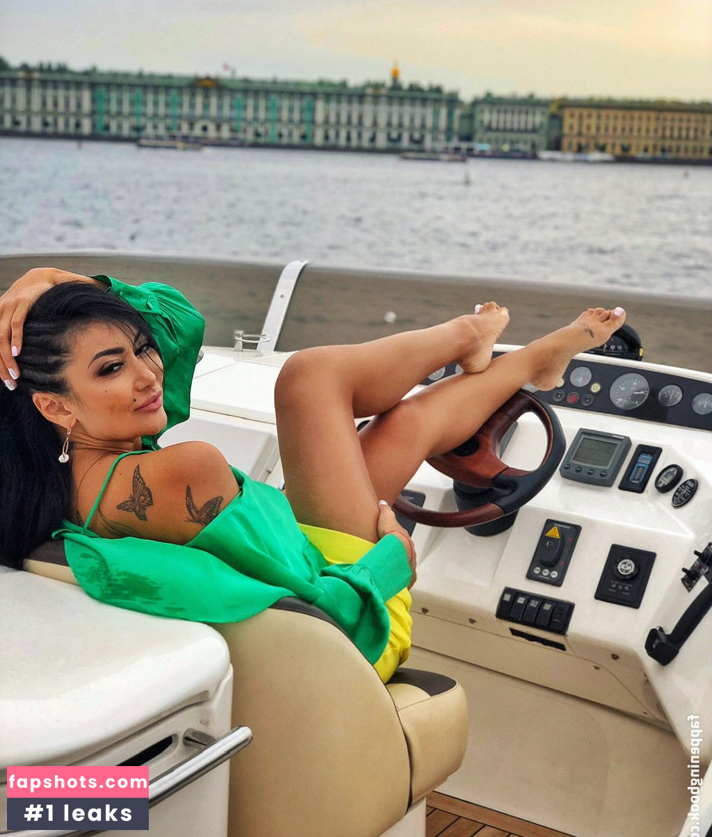 Irina Iris gallery photo #107