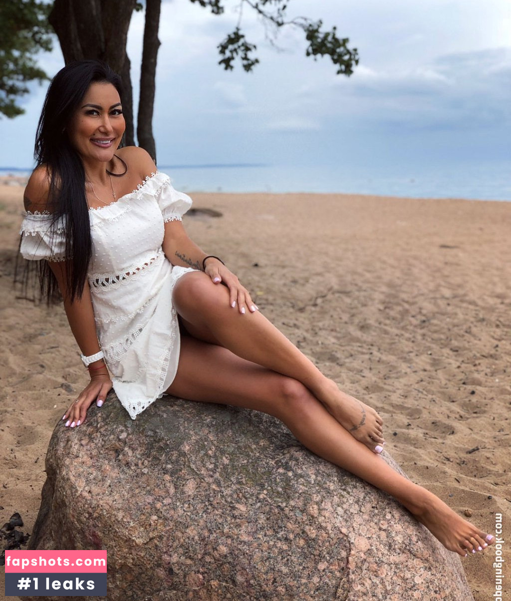 Irina Iris gallery photo #125