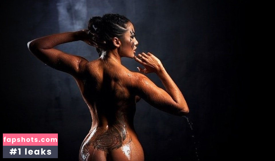 Irina Iris gallery photo #23