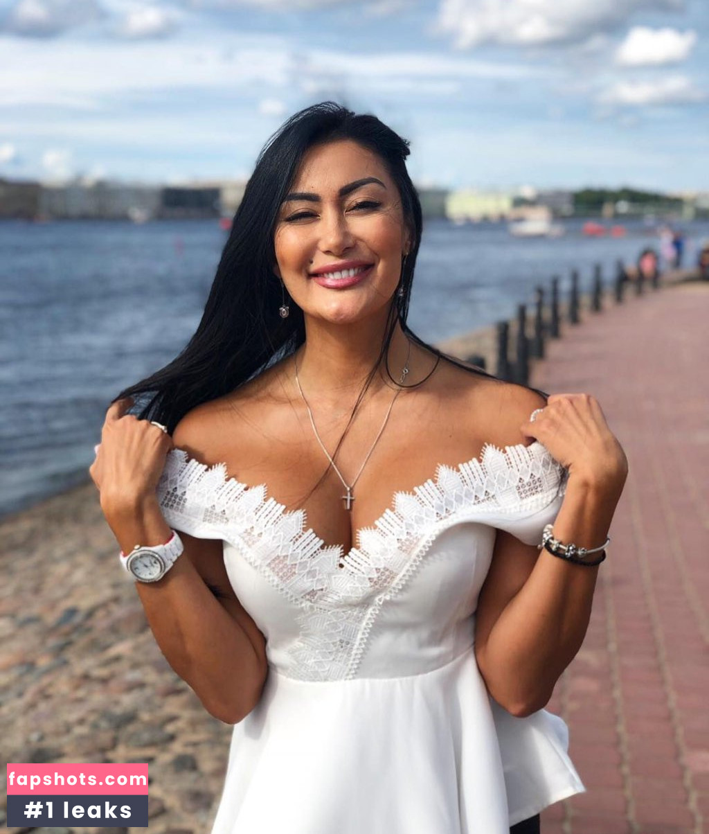 Irina Iris gallery photo #65