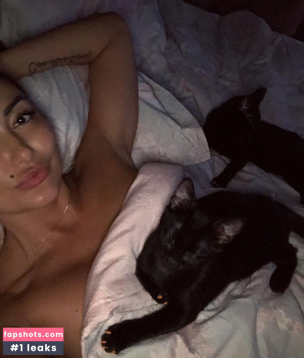 Irina Iris gallery photo #80