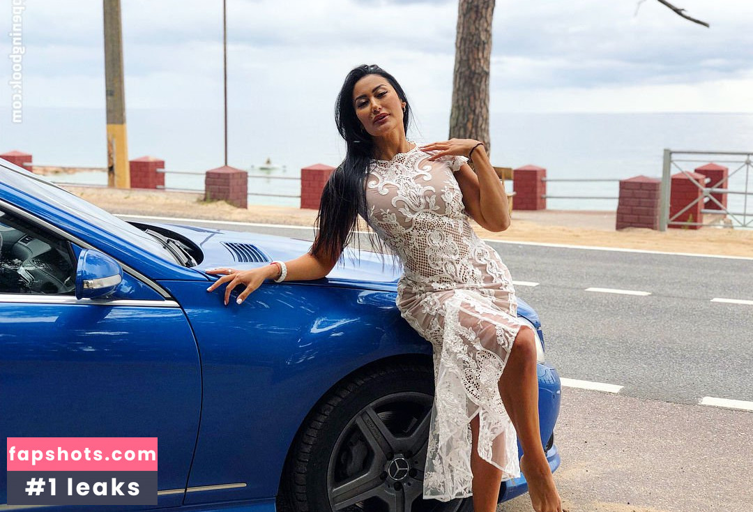 Irina Iris gallery photo #83