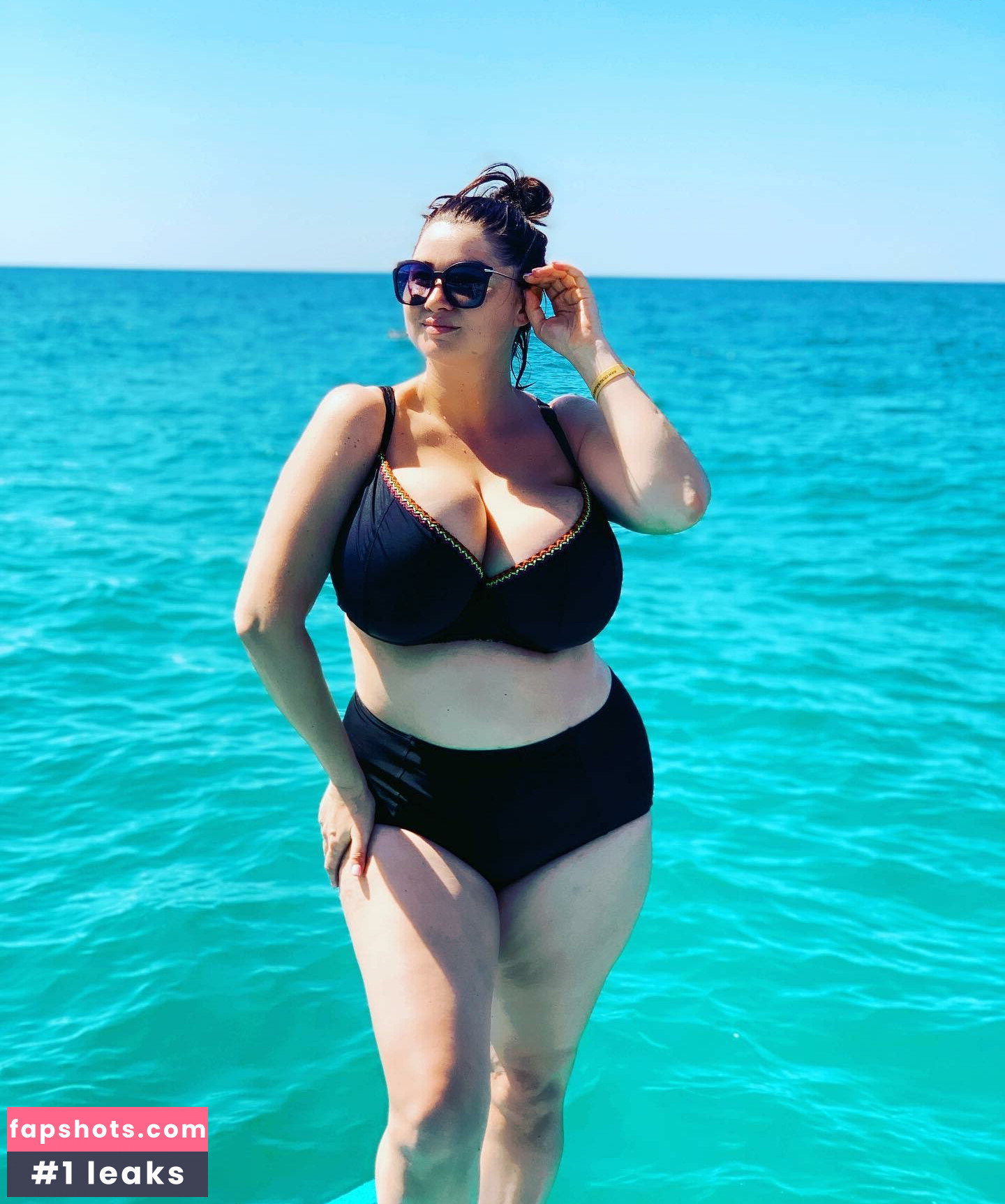 Irina P gallery photo #24