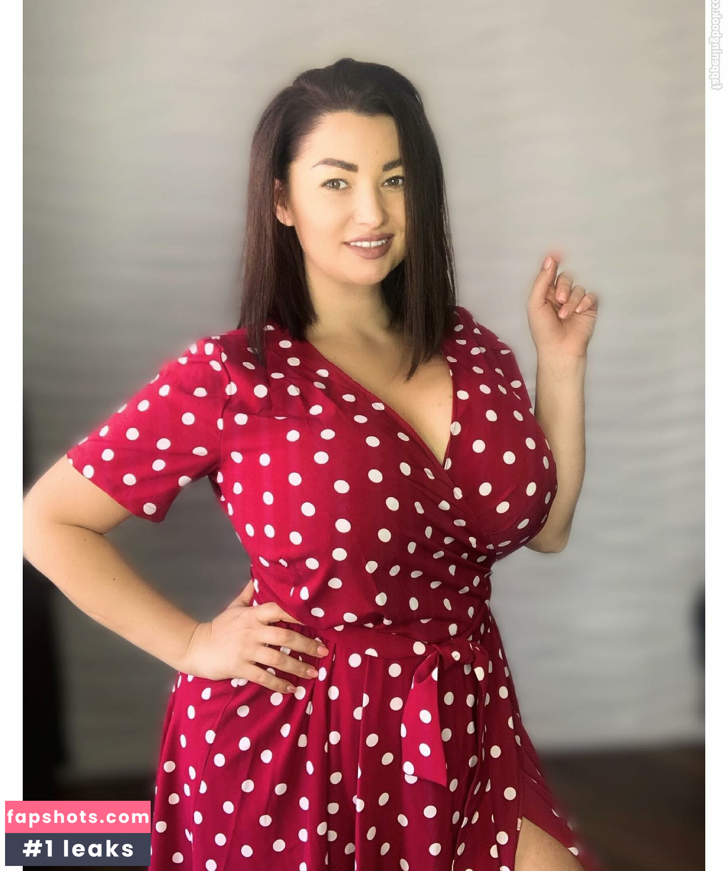 Irina P gallery photo #36