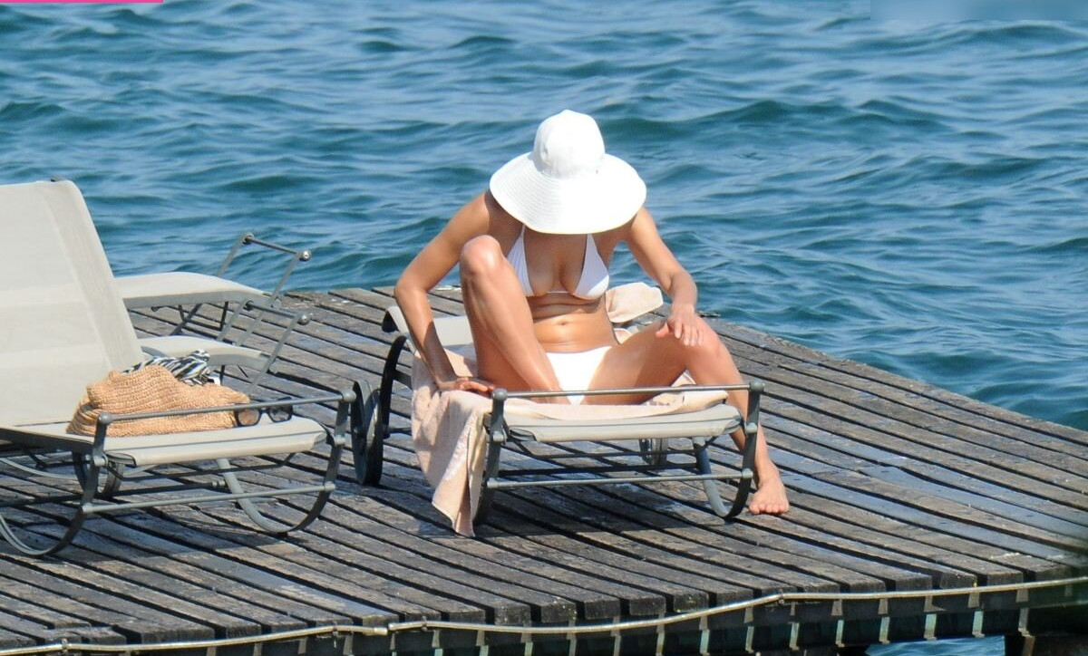 irina-shayk Nude Leaks OnlyFans Photos #239 - Fapshots