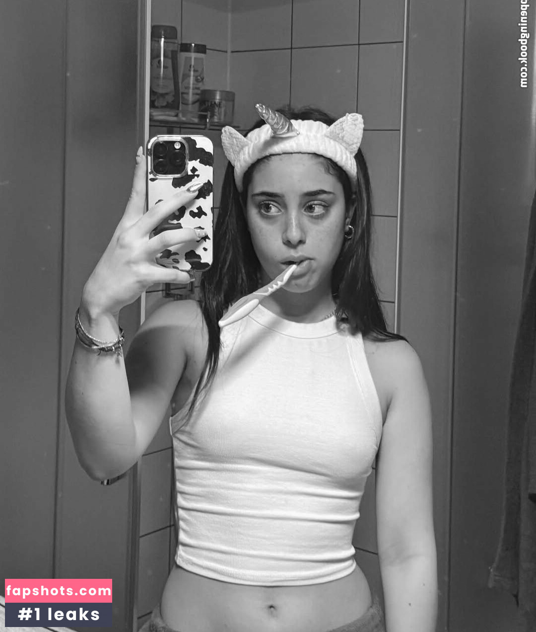 Iris Didomenico gallery photo #12