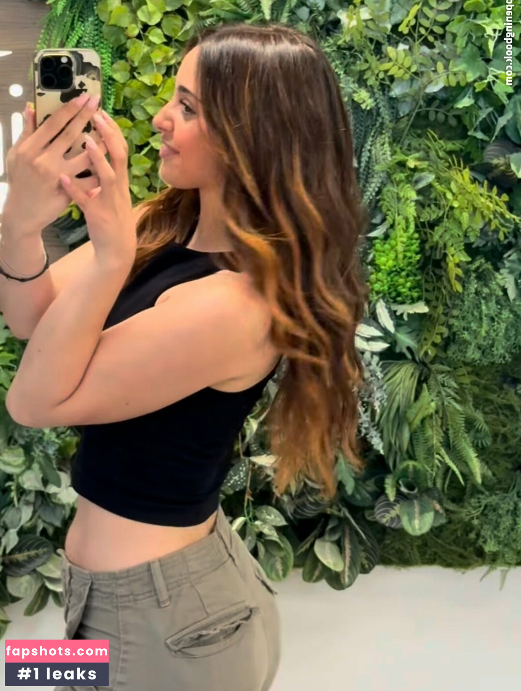 Iris Didomenico gallery photo #8