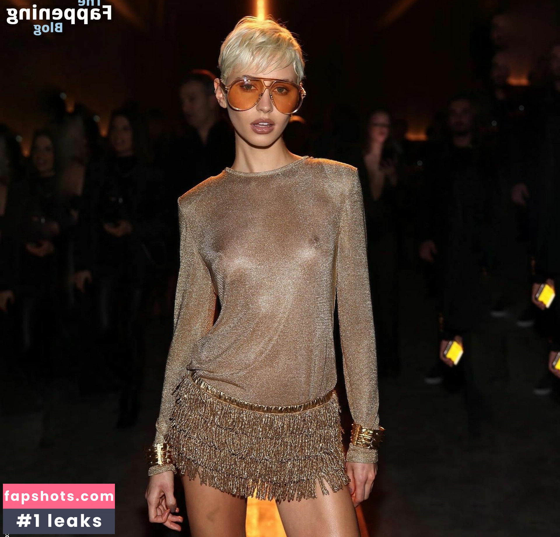 Iris Law Nahé úniky fotek pouze od fanoušků #104 - Fapshots