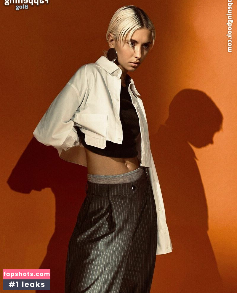 Iris Law Nacktheit OnlyFans Fotos #109 - Fapshots