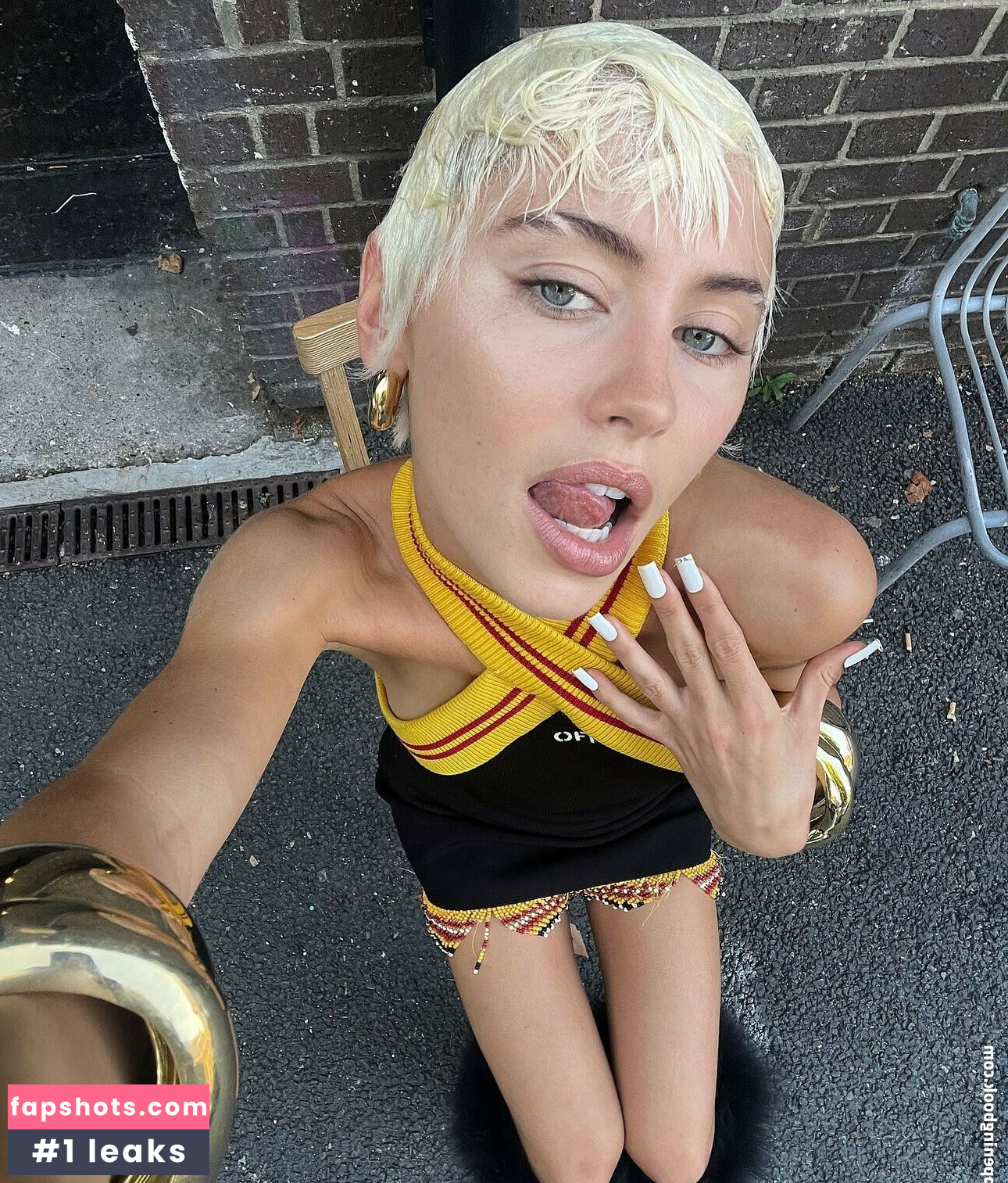 Iris Law Nahé úniky fotek pouze od fanoušků #63 - Fapshots