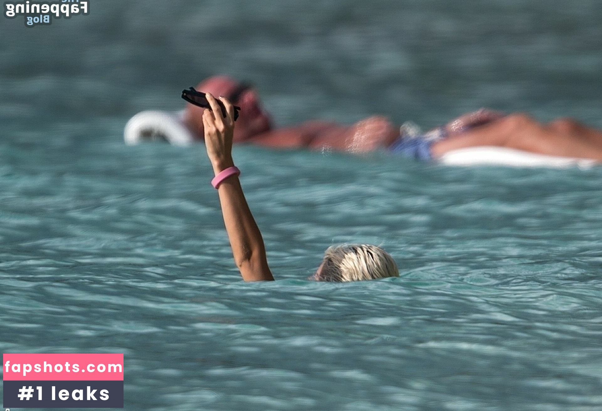 Iris Law Nahé úniky fotek pouze od fanoušků #70 - Fapshots