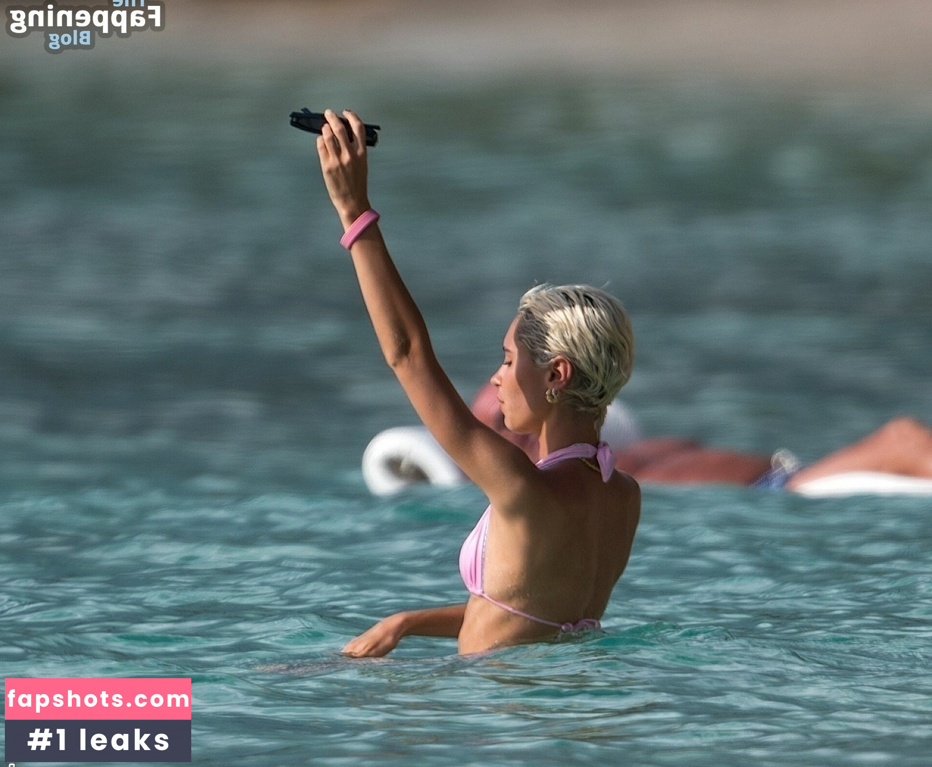 Iris Law Nahé úniky fotek pouze od fanoušků #71 - Fapshots