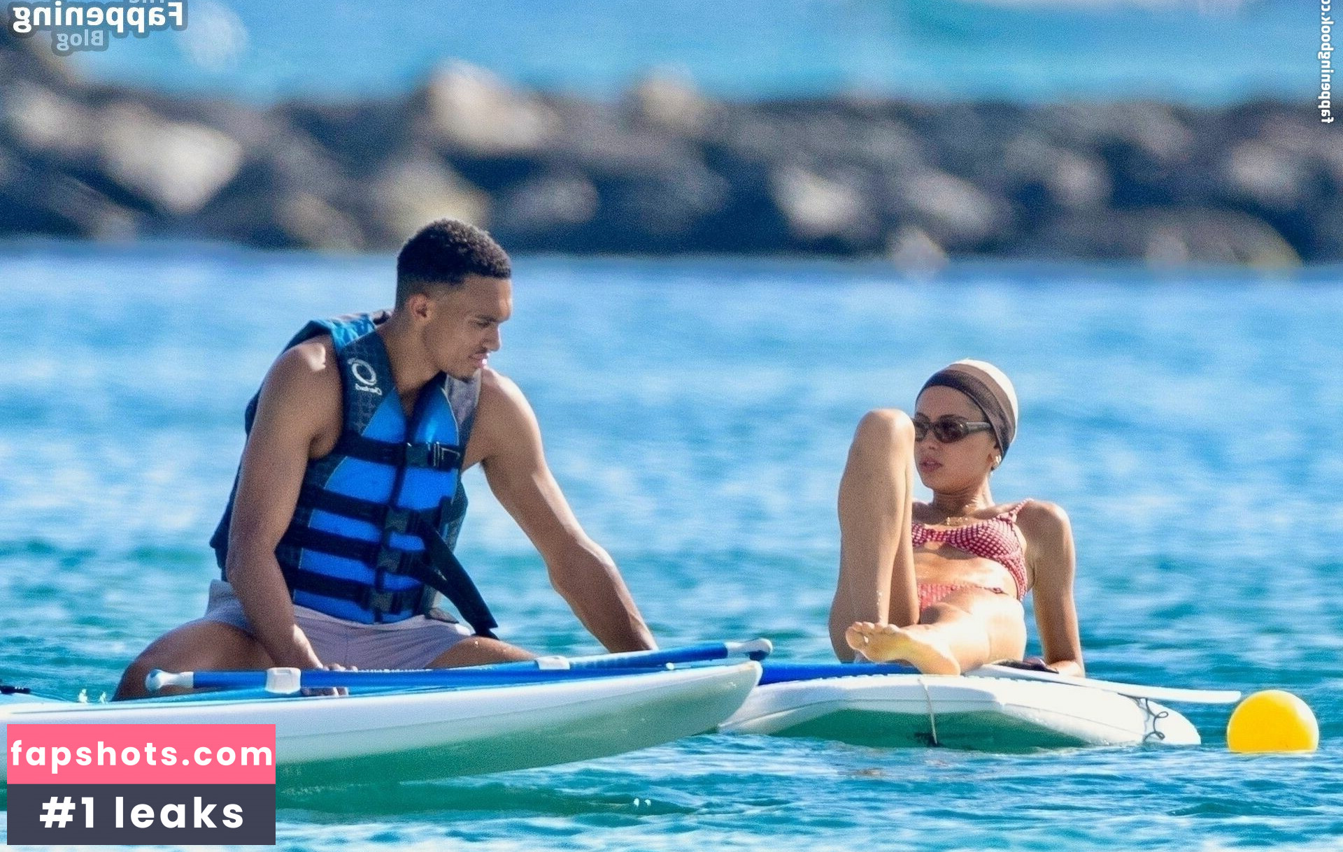 Iris Law Nahé úniky fotek pouze od fanoušků #90 - Fapshots