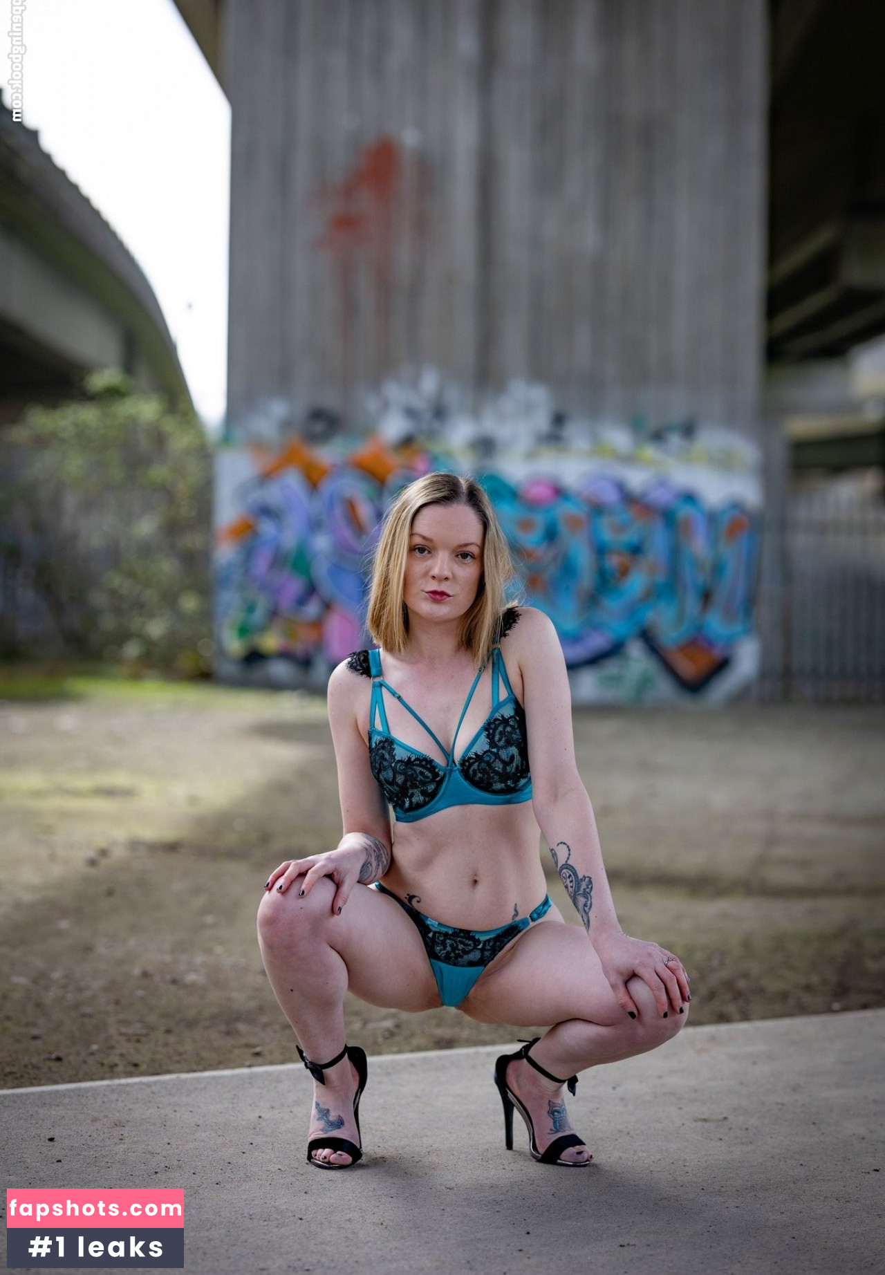 IrishL nude babe gallery