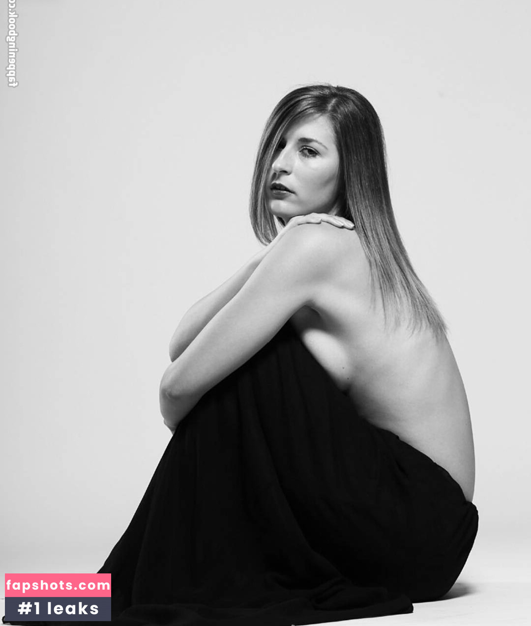 Isa._belle._ gallery photo #21