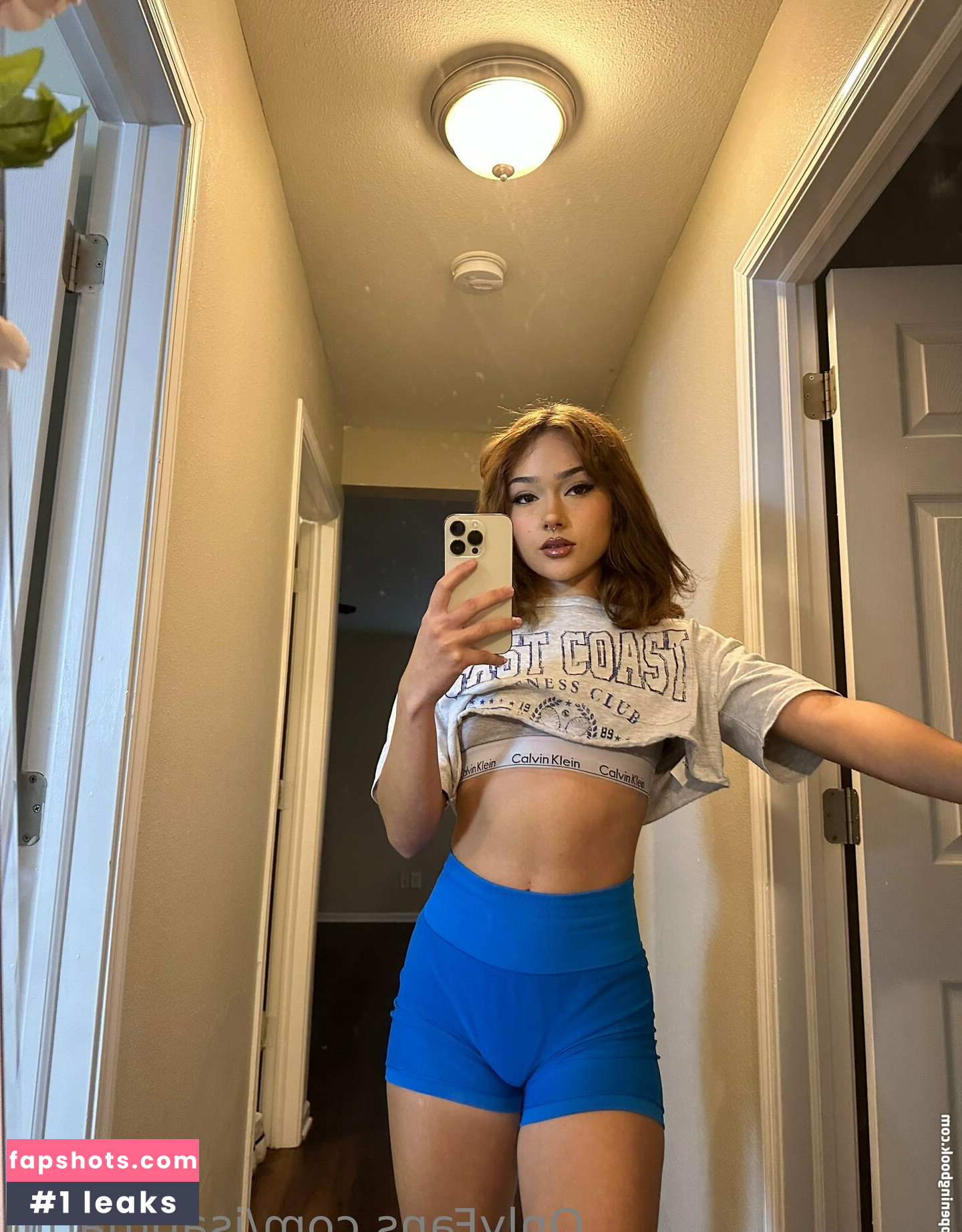 Isa Marin gallery photo #118