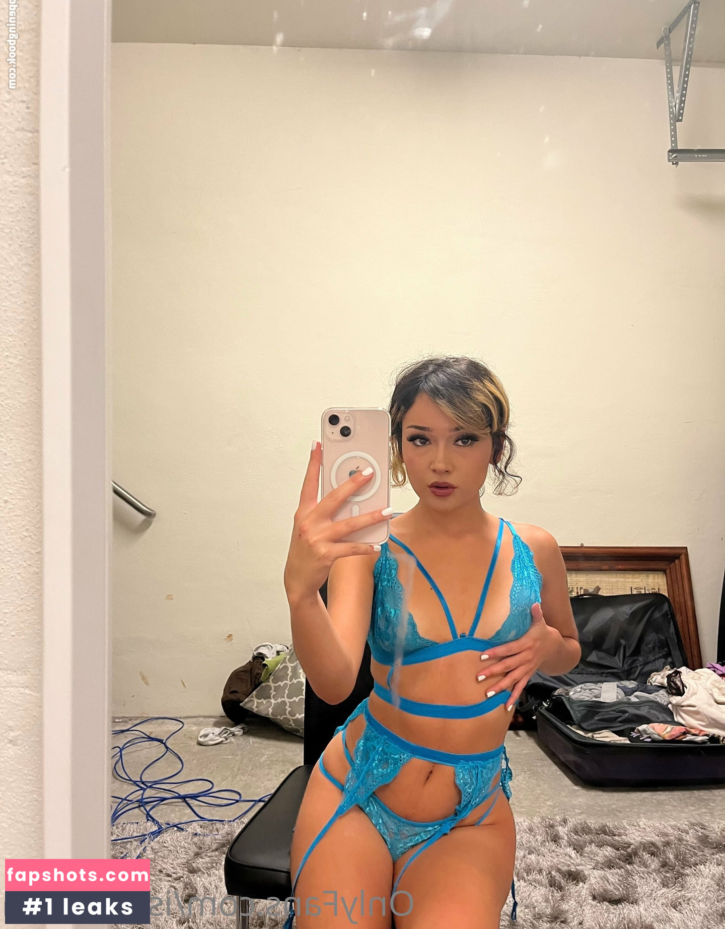 Isa Marin gallery photo #210