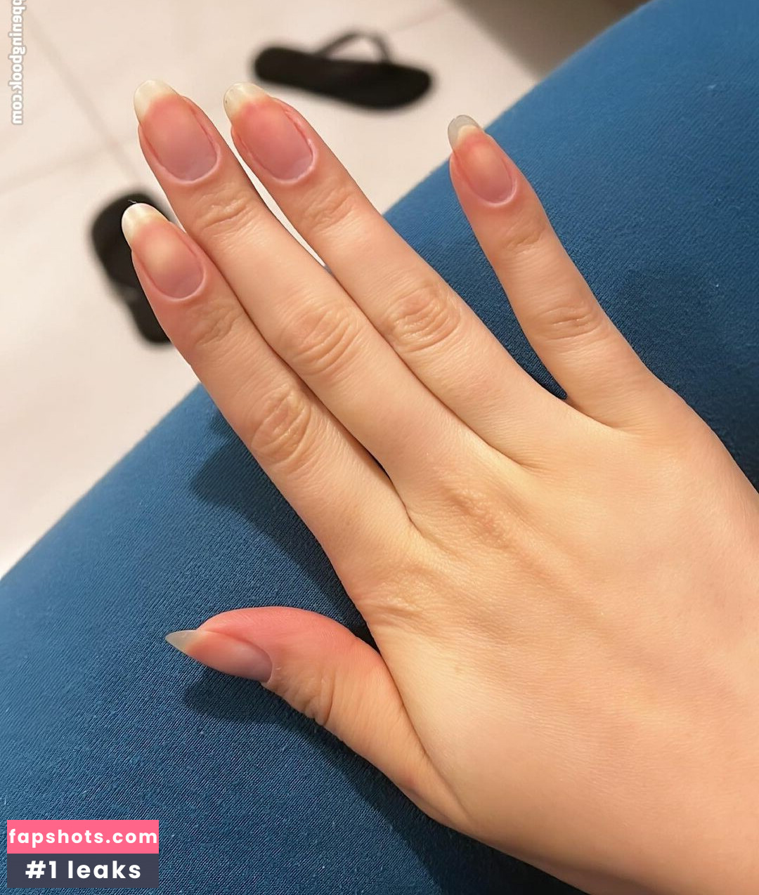 Isa_pes gallery photo #9