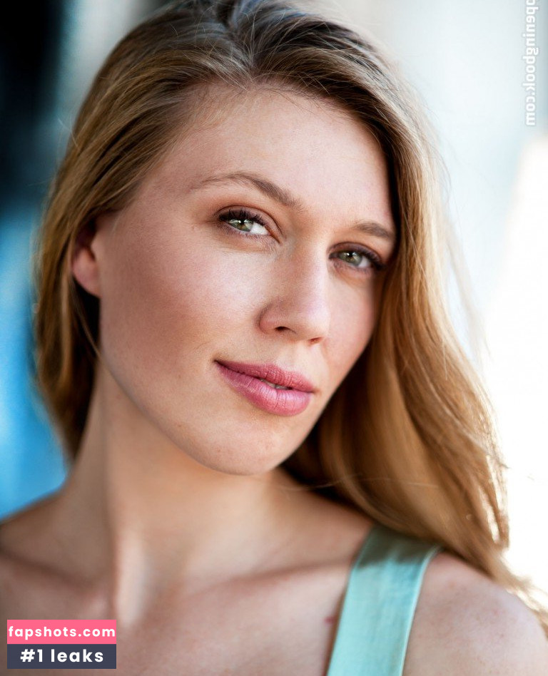 Isabel Berghout gallery photo #4