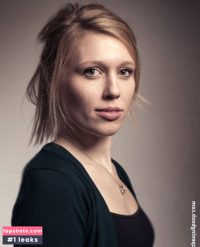 Isabel Berghout gallery photo #5