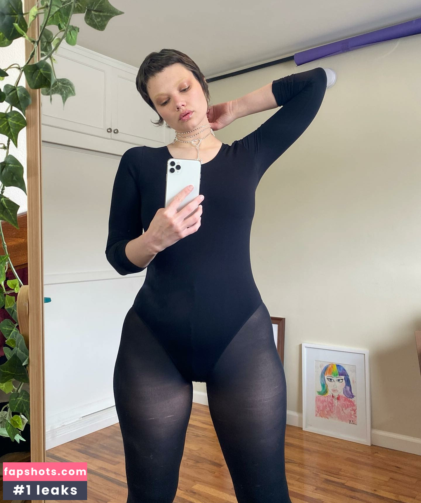 Isabel Hendrix gallery photo #24