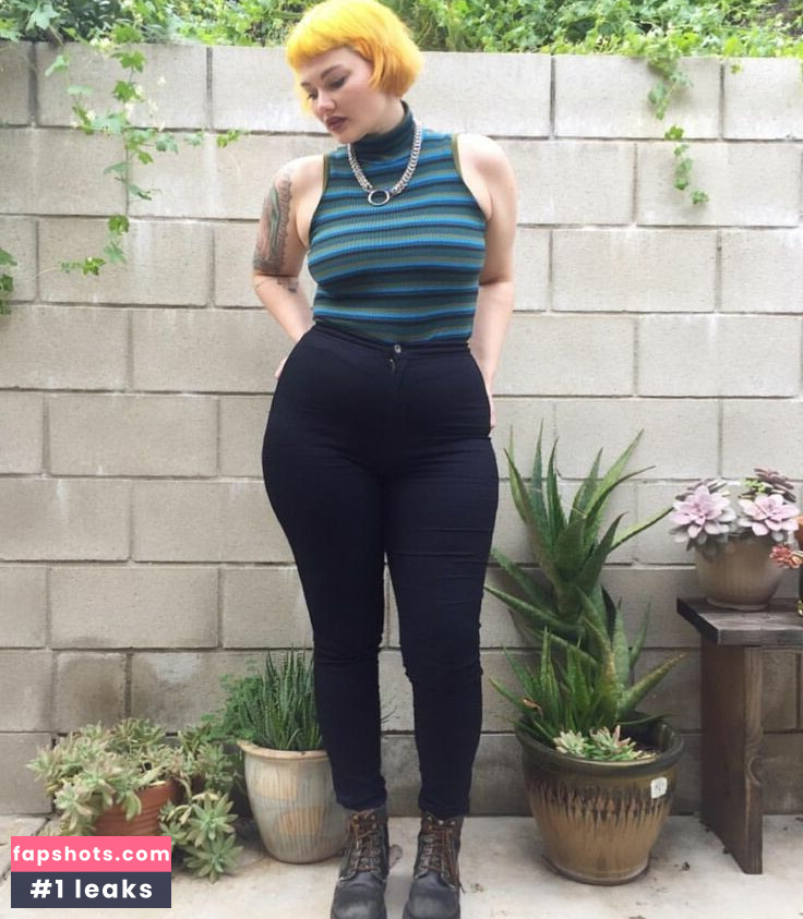 Isabel Hendrix gallery photo #5