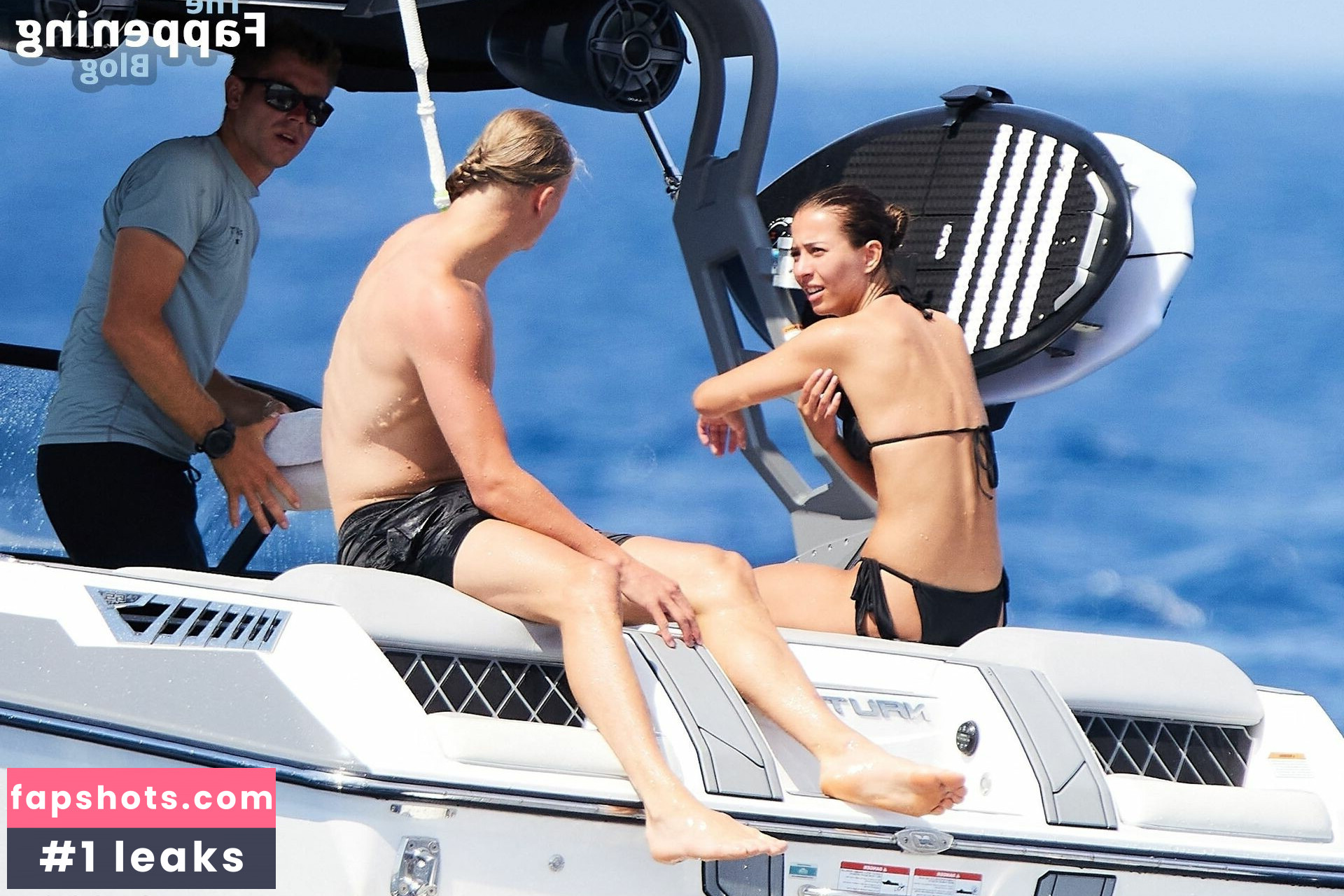 Isabel Johansen gallery photo #14