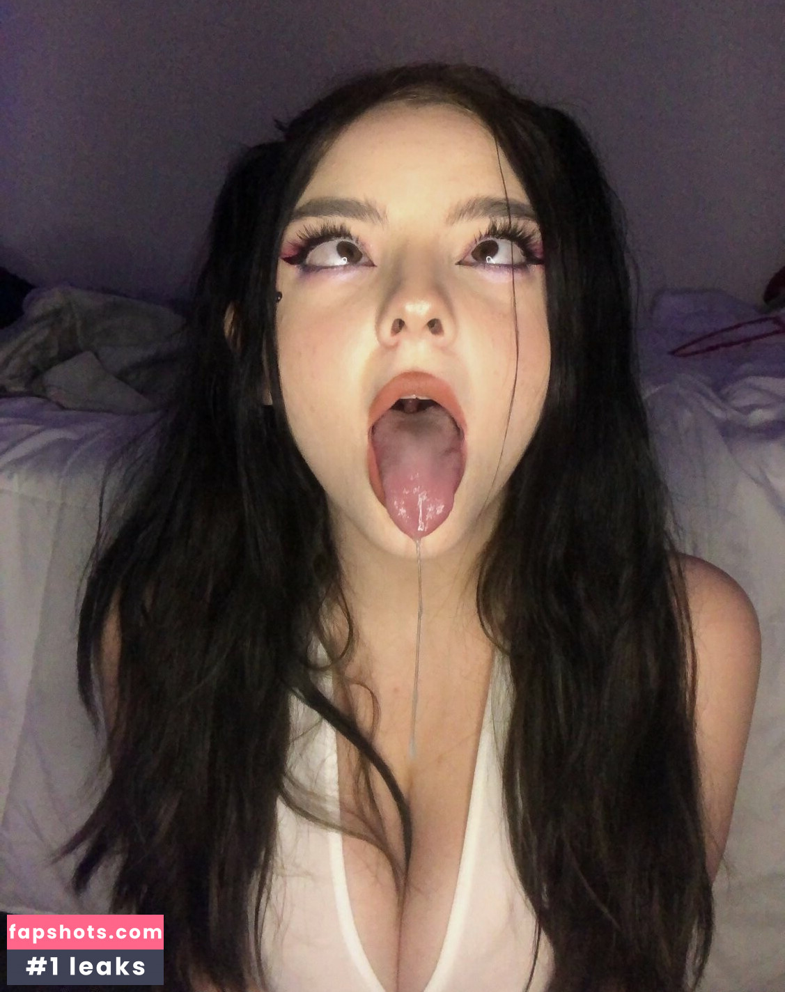 Isabel Valdez gallery photo #23