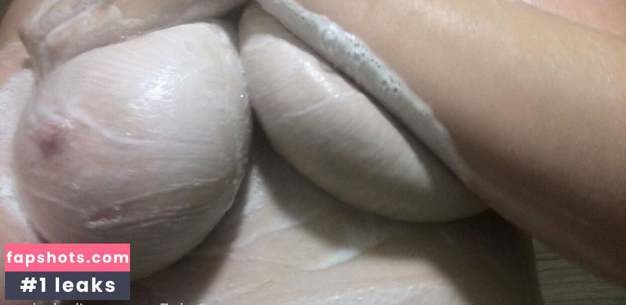 Isabel Valdez gallery photo #46