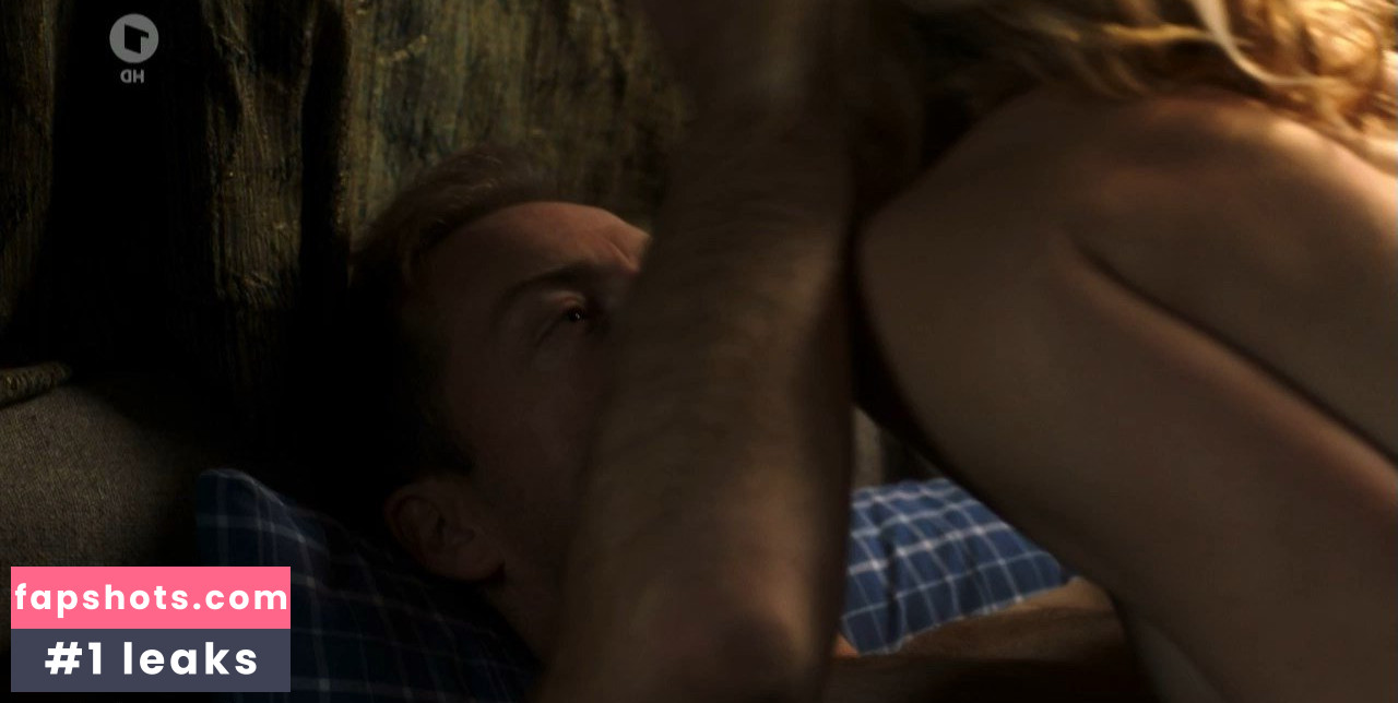 Isabell Gerschke gallery photo #3