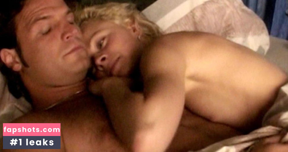 Isabell Gerschke gallery photo #37