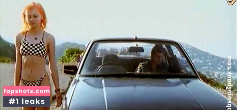 Isabell Gerschke gallery photo #49