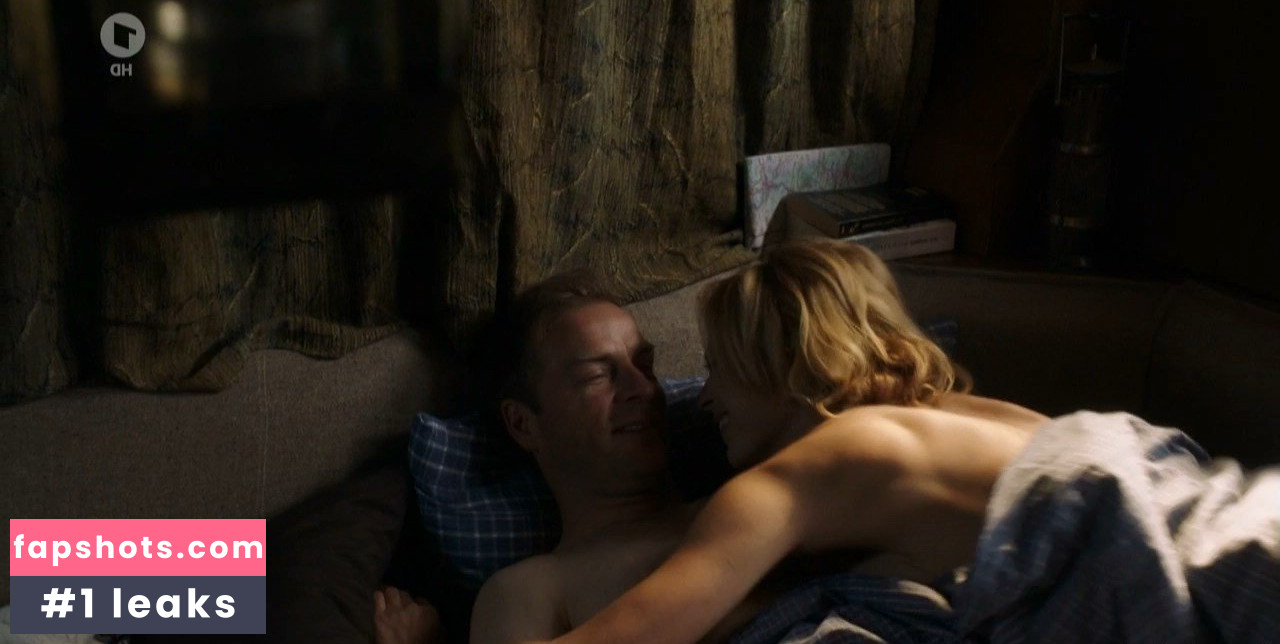 Isabell Gerschke gallery photo #6