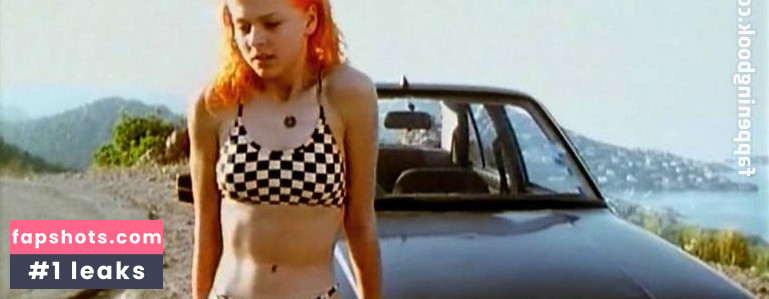 Isabell Gerschke gallery photo #51