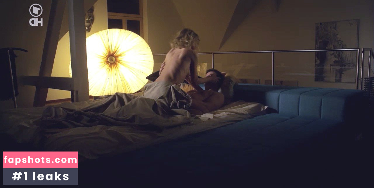 Isabell Gerschke gallery photo #72